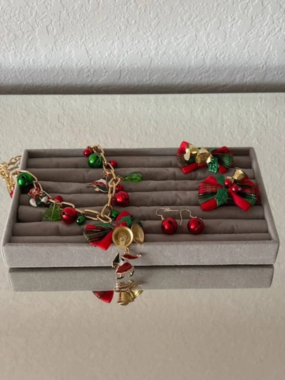 N/A celebrate holidays